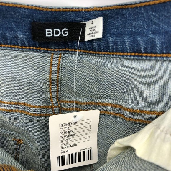 NWT BDG Denim Jeans Mini Skirt Sz 4 Frayed Belted - Picture 8 of 14